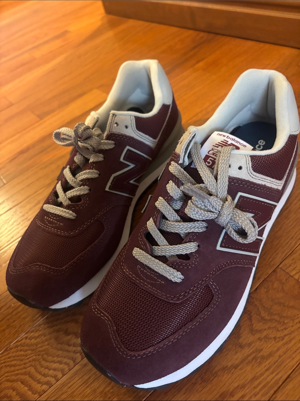 NWOT - Women's 574 Suede Retro Sneakers - 10.5 - Picture 4 of 14